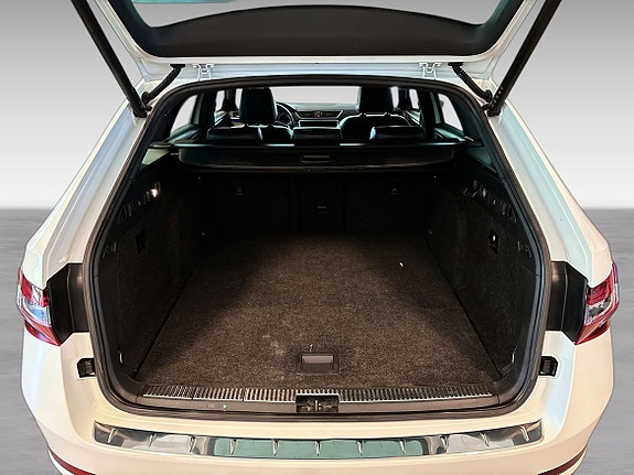 Skoda Superb 18 of 18