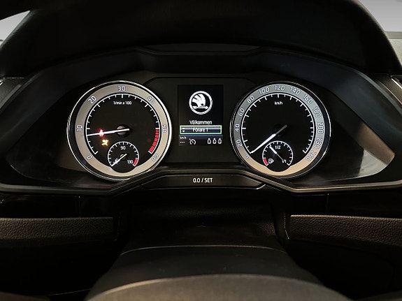 Skoda Superb 13 of 18