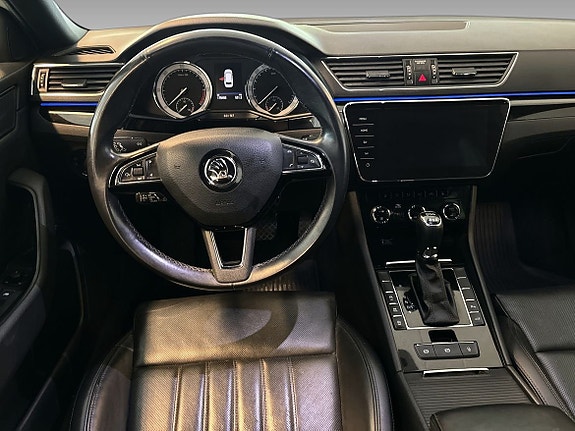 Skoda Superb 12 of 18