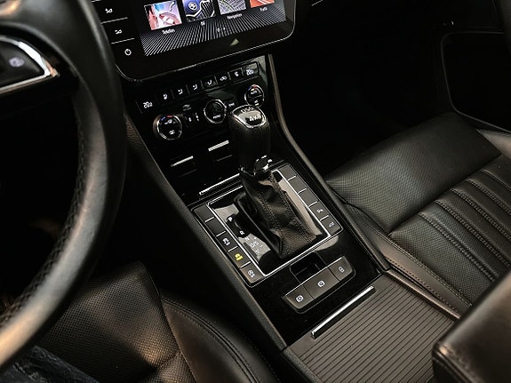 Skoda Superb 17 of 18
