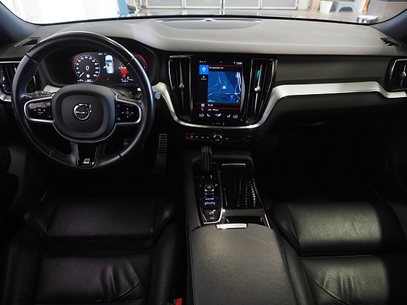 Volvo V60 17 of 25