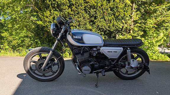 Yamaha XS750 2 of 4