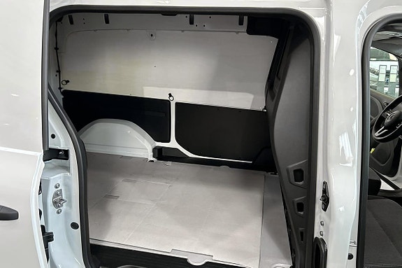 Mercedes-Benz eCitan 11 of 12