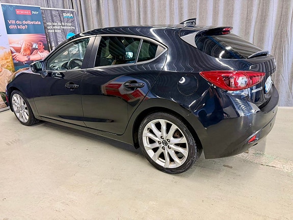 Mazda 3 3 of 5