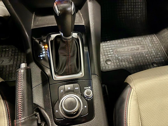 Mazda 3 14 of 17