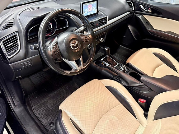 Mazda 3 5 of 5