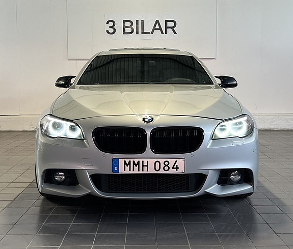 BMW 530d 4 of 5