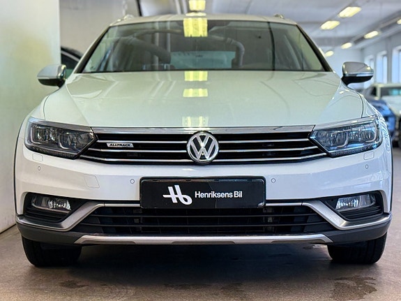 Volkswagen Passat Alltrack 6 of 16