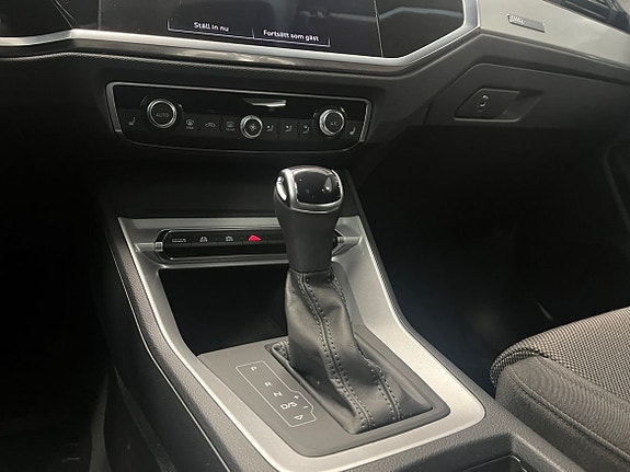 Audi Q3 11 of 15