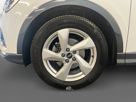 Audi Q3 14 of 15