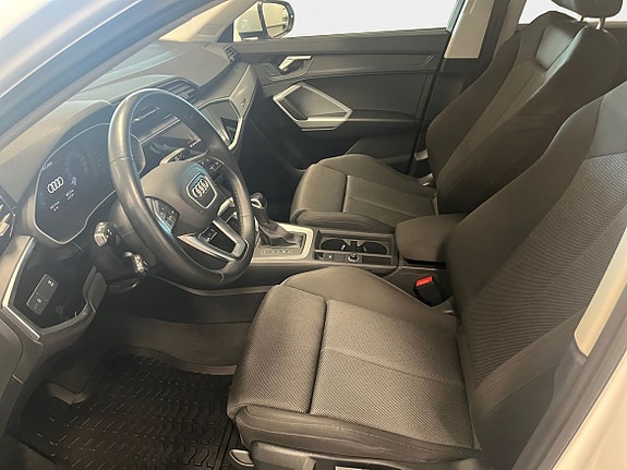 Audi Q3 9 of 15
