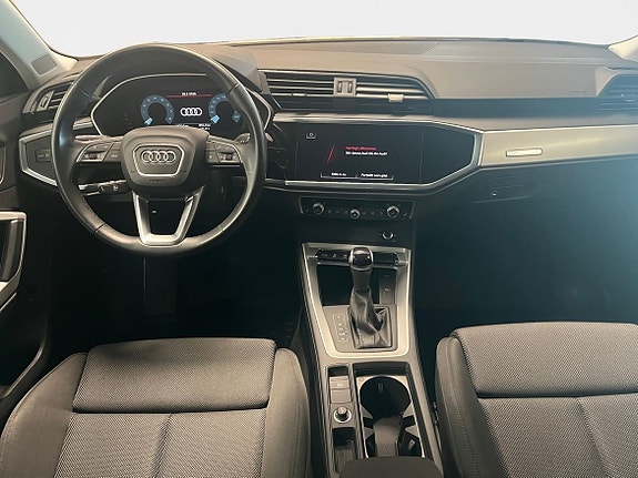 Audi Q3 10 of 15