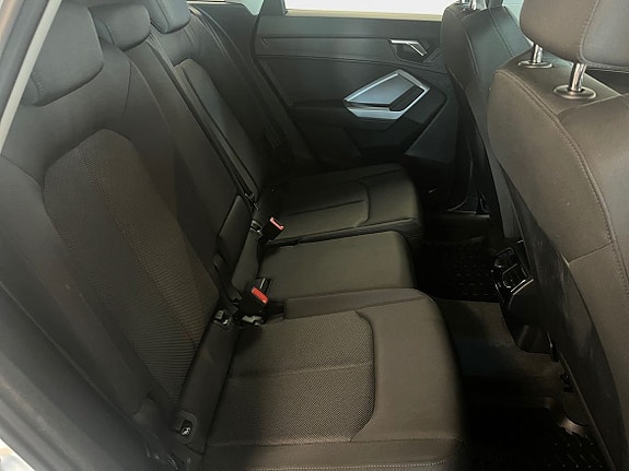 Audi Q3 13 of 15