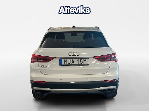 Audi Q3 4 of 5