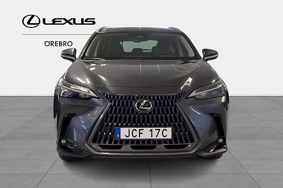 Lexus NX450h+ 2 of 10