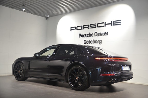 Porsche Panamera 4S 5 of 5