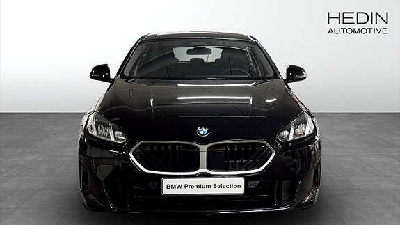 BMW 120 8 of 12