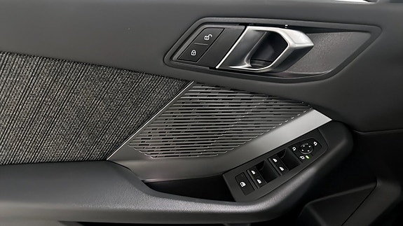 BMW 120 11 of 12
