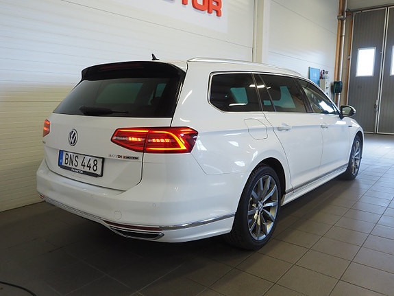 Volkswagen Passat 6 of 25