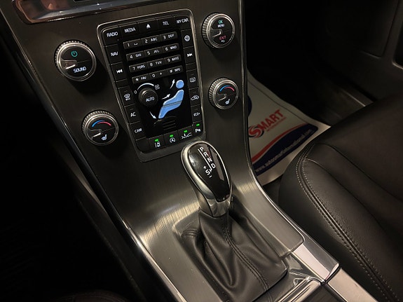 Volvo XC60 14 of 26