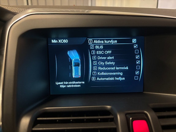 Volvo XC60 17 of 26