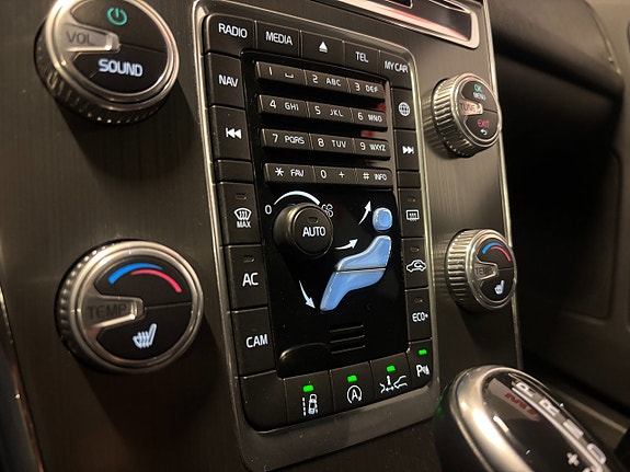 Volvo XC60 15 of 26