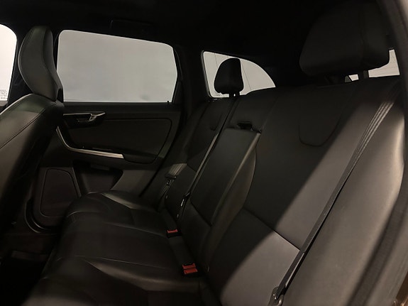 Volvo XC60 22 of 26
