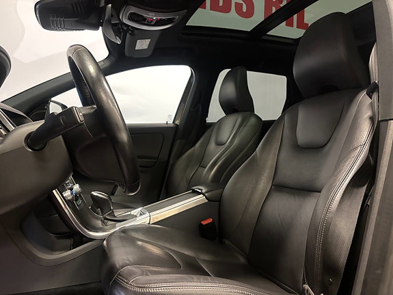 Volvo XC60 8 of 26