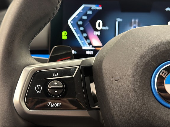 BMW i5 26 of 30