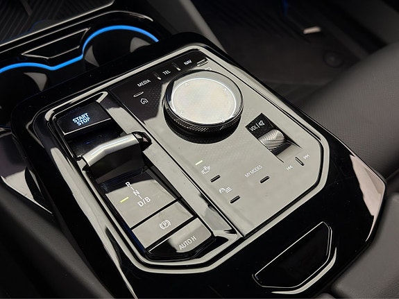BMW i5 20 of 30