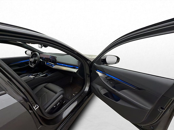 BMW i5 21 of 30
