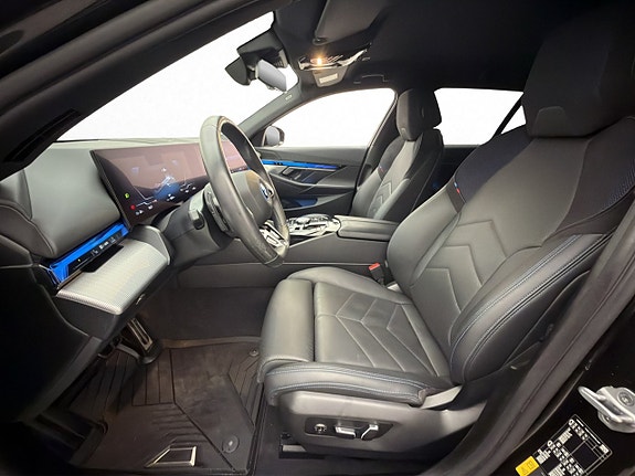 BMW i5 24 of 30
