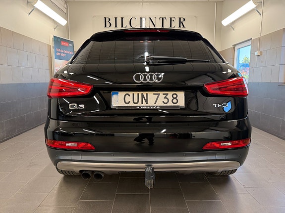 Audi Q3 6 of 19