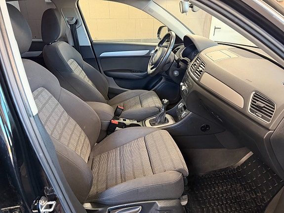 Audi Q3 15 of 19