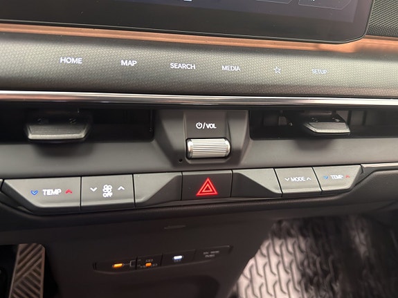 Kia EV9 28 of 30