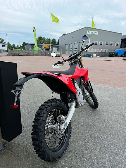 Stark Varg EX - röd - Enduro 80 hp 4 of 5