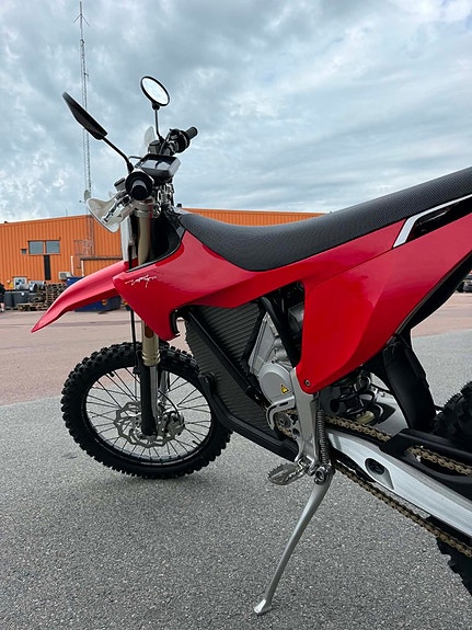 Stark Varg EX - röd - Enduro 80 hp 3 of 5