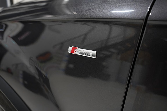 Audi Q7 3 of 5