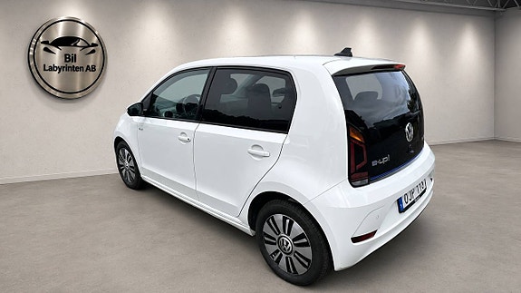 Volkswagen e-Up! 3 of 5