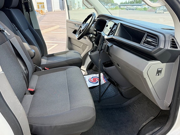 Volkswagen Transporter 10 of 14