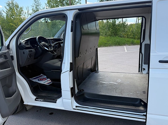 Volkswagen Transporter 8 of 14