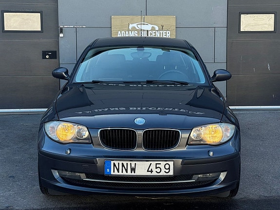 BMW 116i 4 of 5