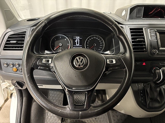 Volkswagen Transporter 13 of 27