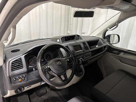 Volkswagen Transporter 19 of 27