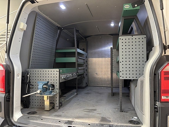 Volkswagen Transporter 21 of 27