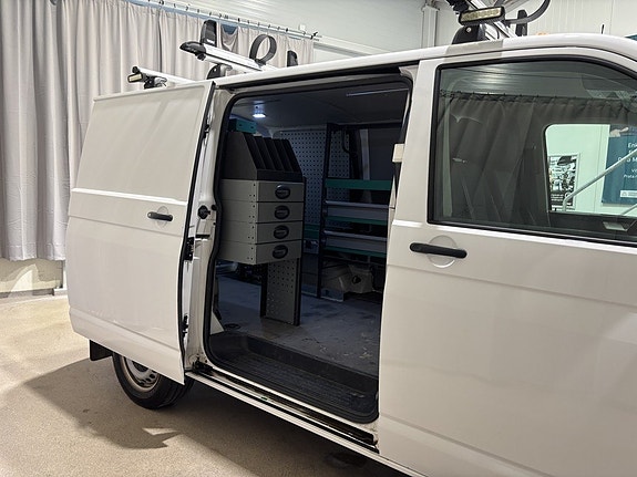Volkswagen Transporter 22 of 27