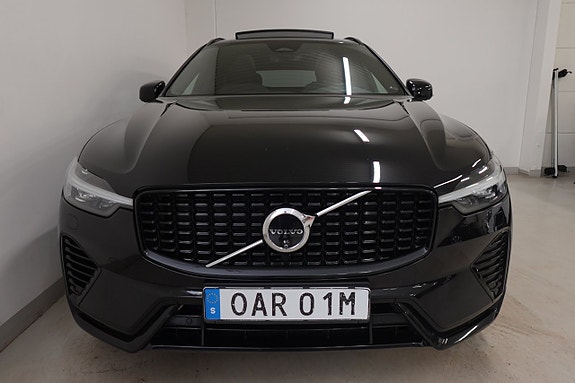 Volvo XC60 2 of 5