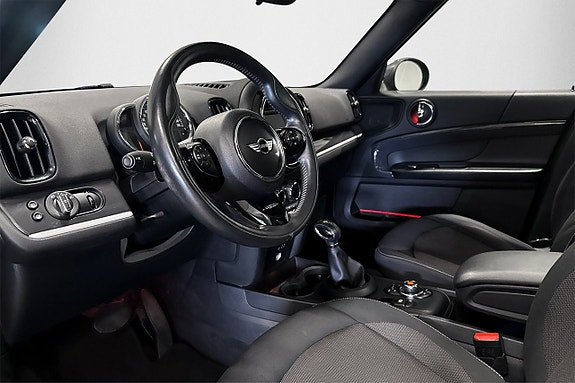 MINI Countryman SE 8 of 23
