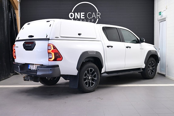 Toyota HiLux 4 of 23