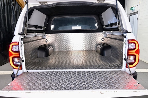 Toyota HiLux 6 of 23